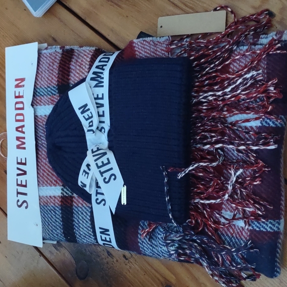 Steve Madden Accessories New Steve Madden Hat And Scarf Set Poshmark